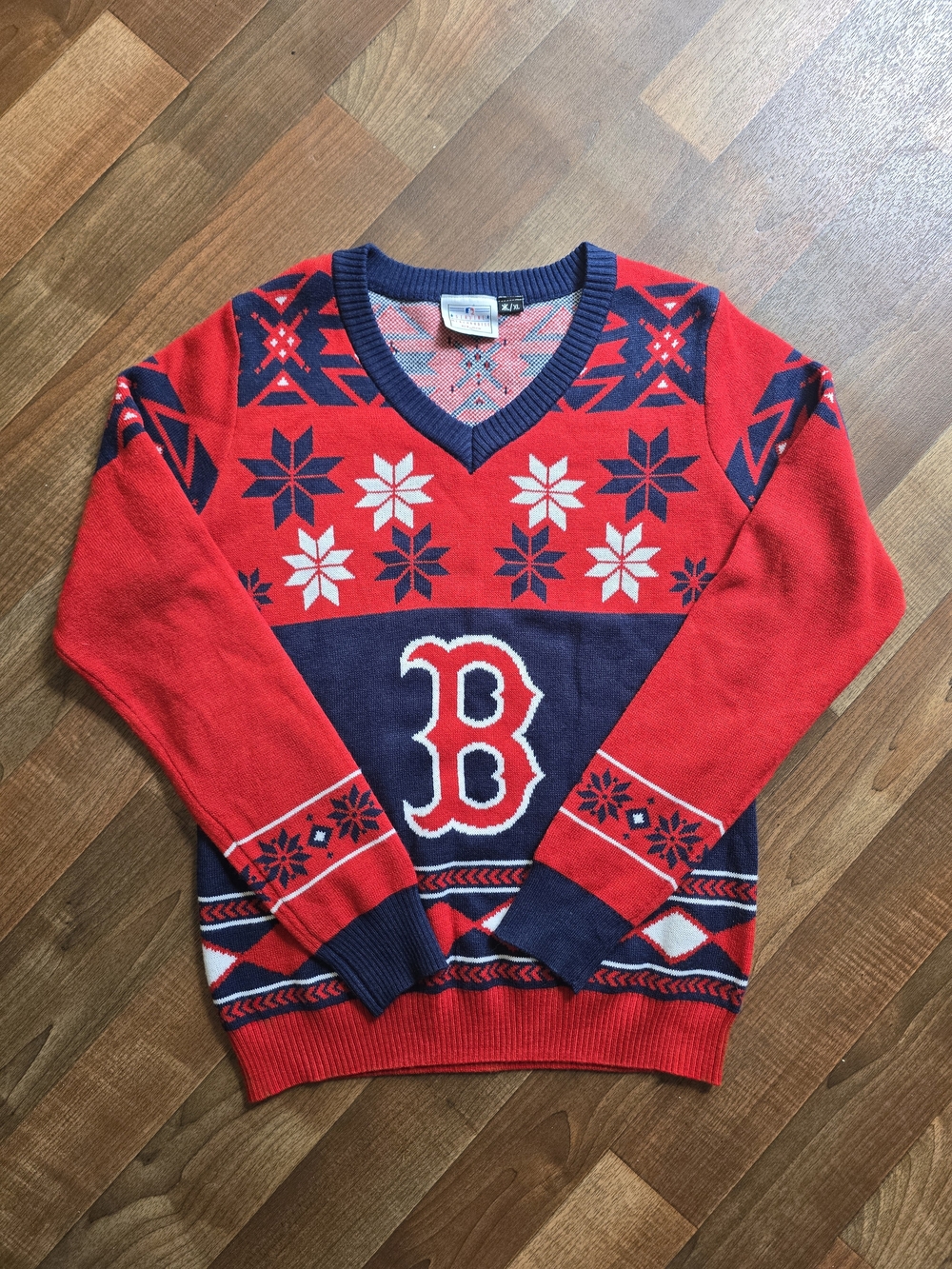 Boston Red Sox MLB Christmas Sweater V-Neck - Tag XL Fits Like Women’s M
